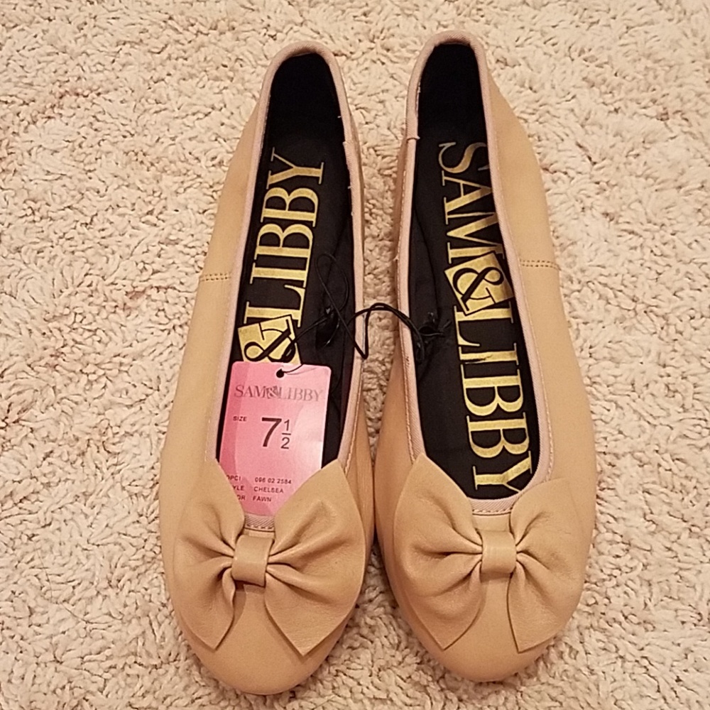 NWT Sam and Libby Flats